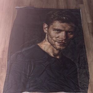 Klaus Mikealson Blanket